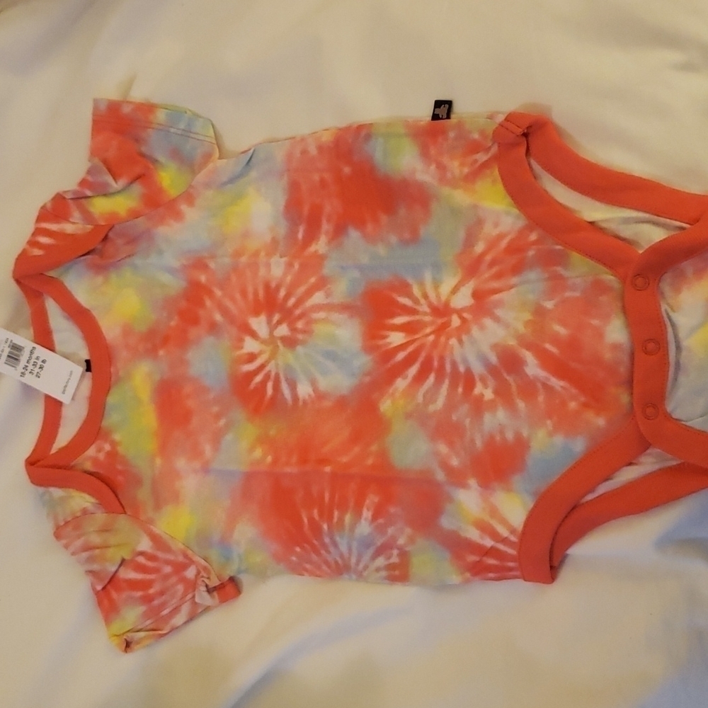 GAP Short Sleeve Fire Coral Tie-Dye Bodysuit - Size 18-24 Months
